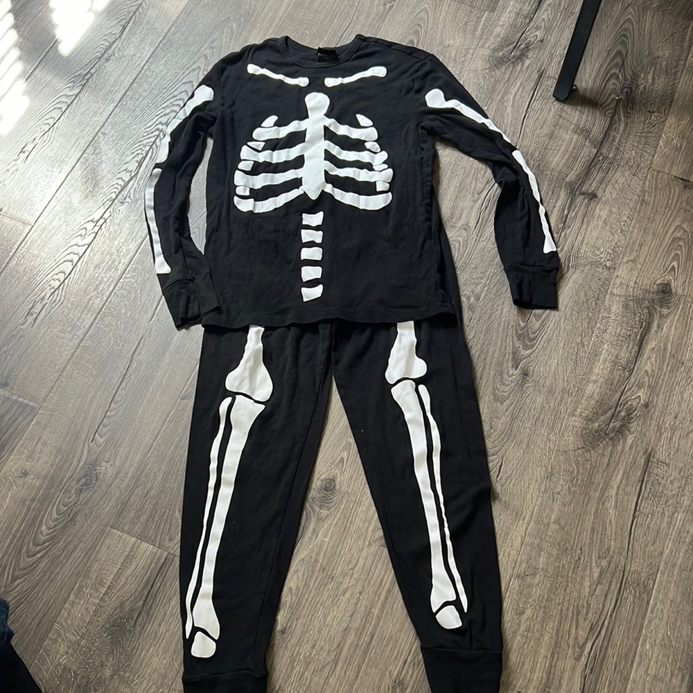 Men’s SMALL HaLLOWEEN Pajamas!!